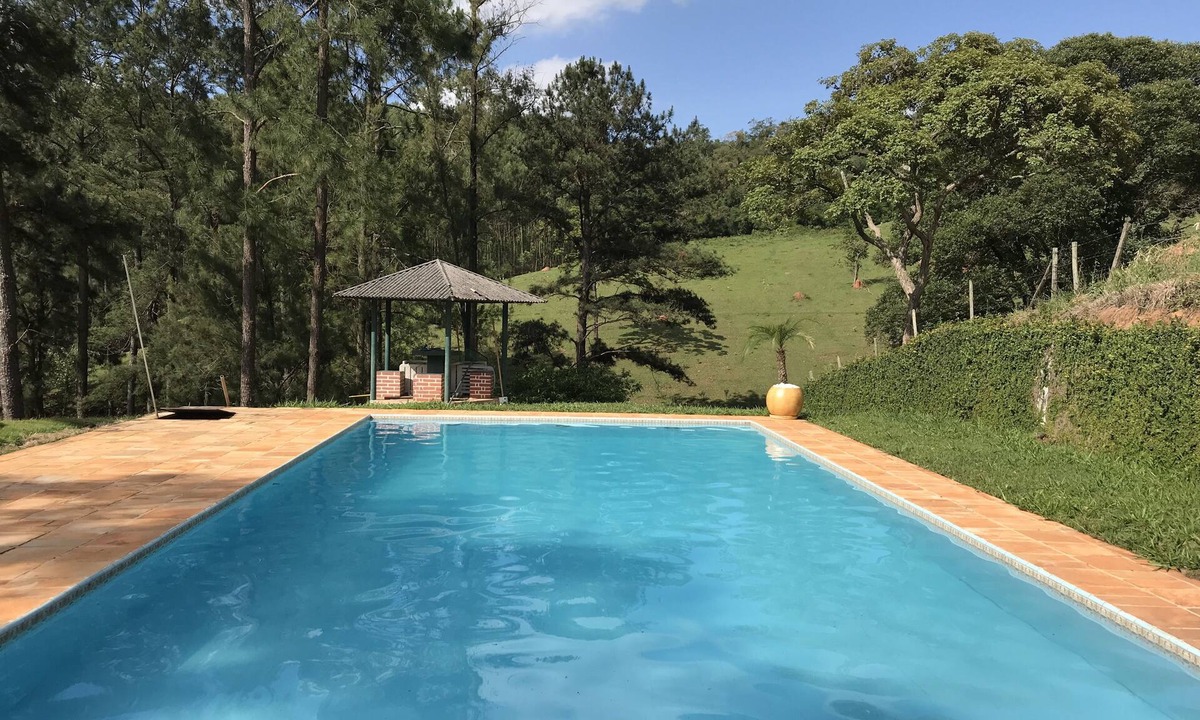 Cabreuva Cottage | Site with excellent infrastructure, paved access and leisure options.