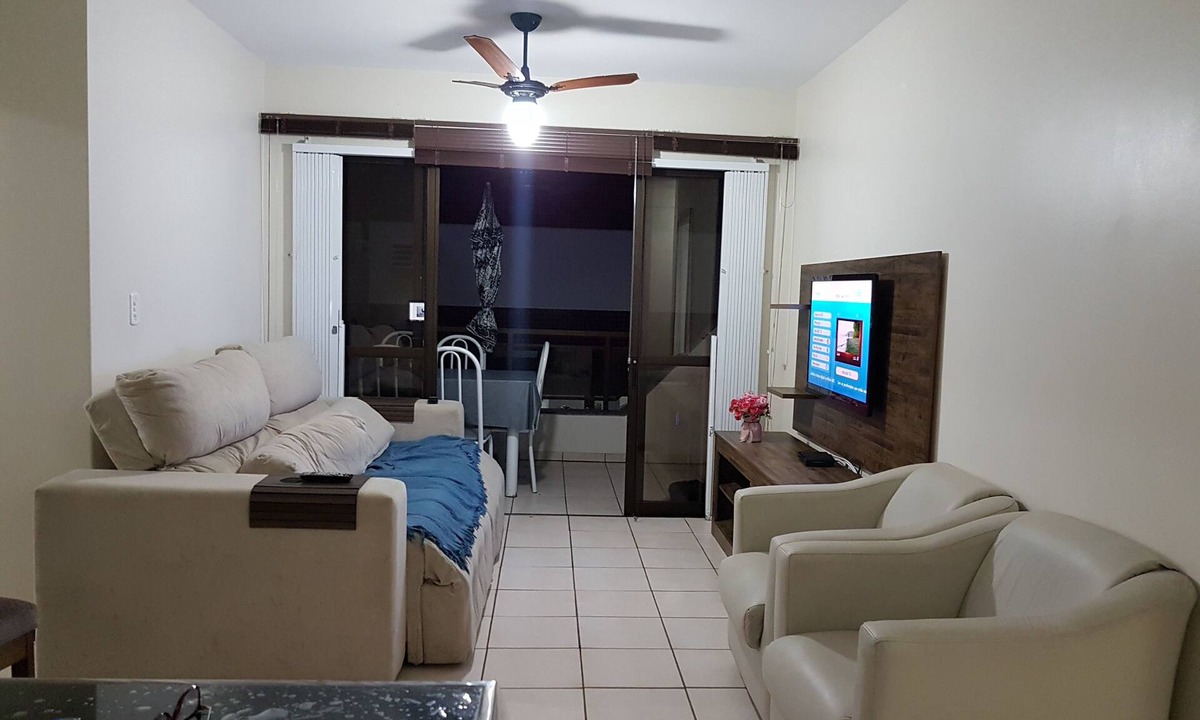 Ingleses Centro Apartment | Spacious apartment approximately 400m from the beach.