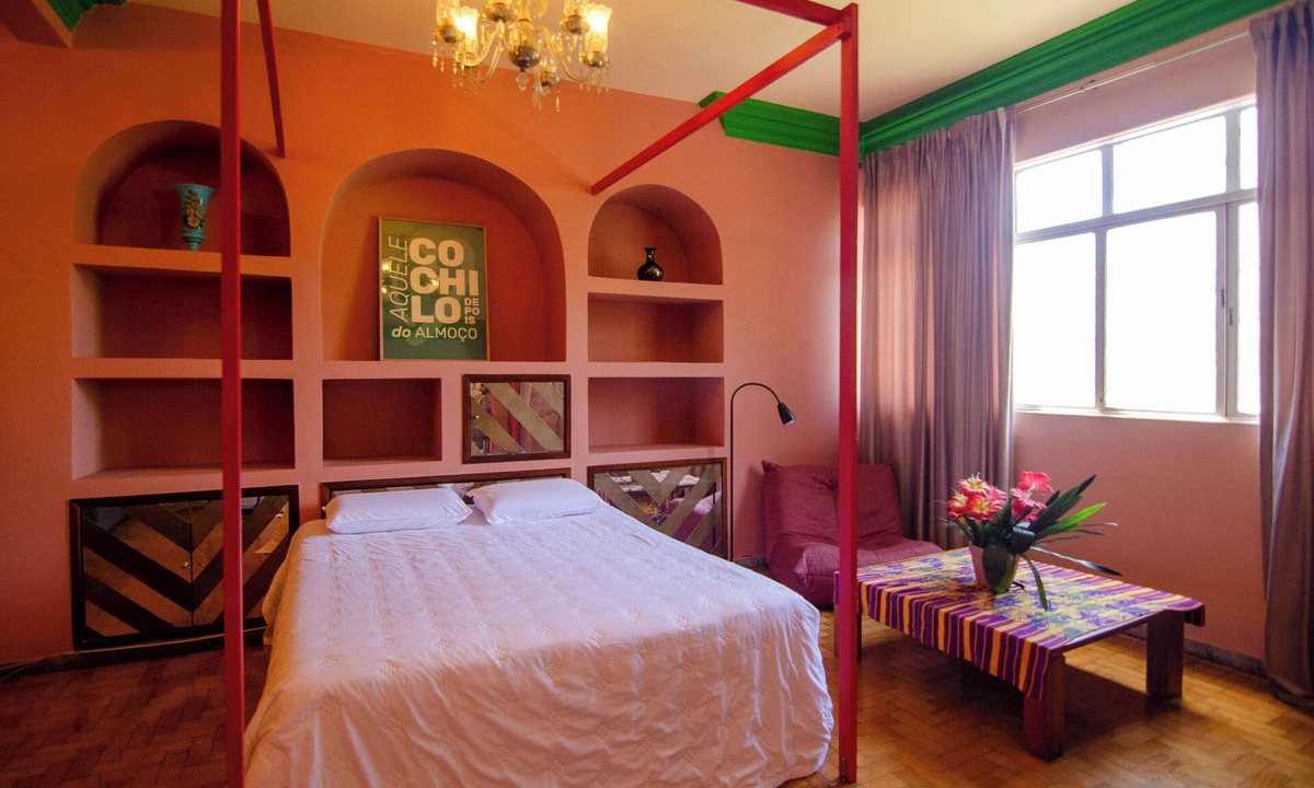 Prado Apartment | Spacious 230m² 4 Bed. Large, Cozy, Sunny Balcony. In the heart of the city.