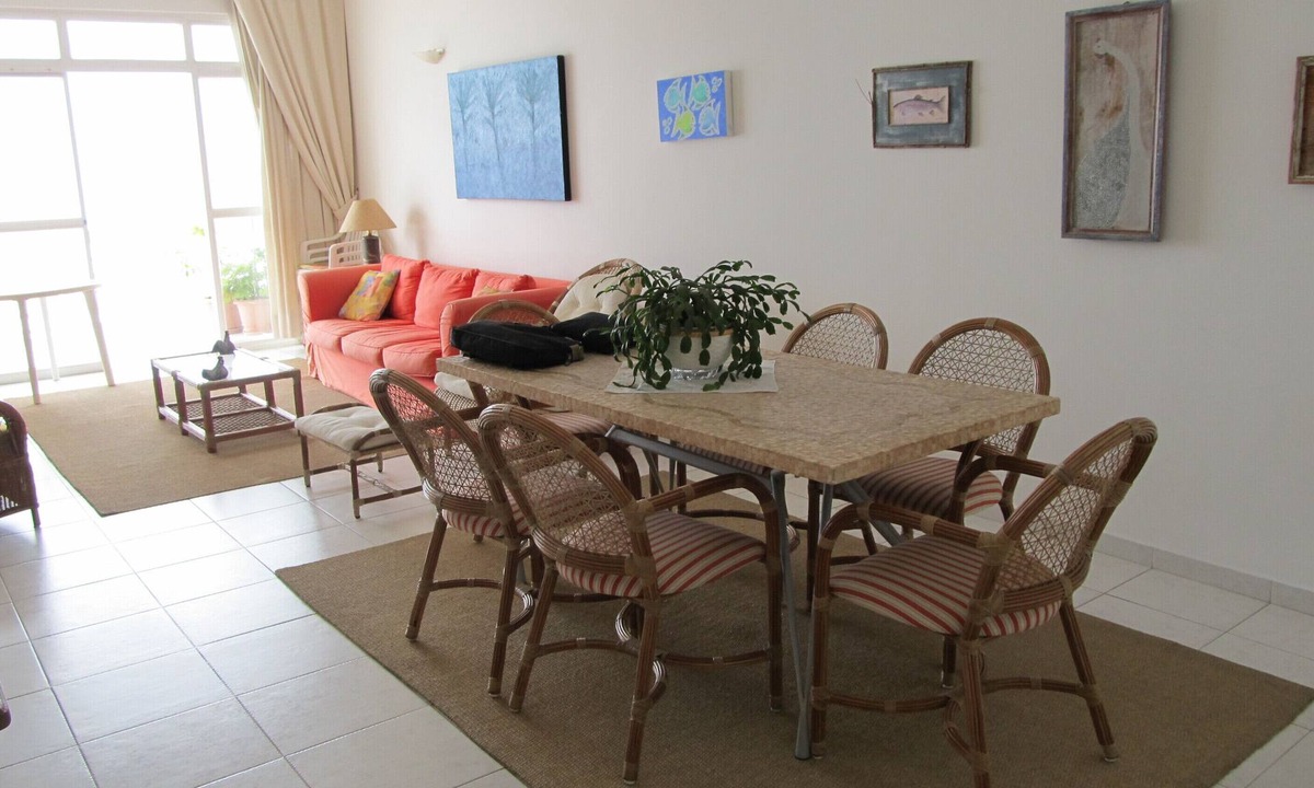 Barra Funda Apartment | Spacious and bright apartment. It accommodates families. In front of the beach