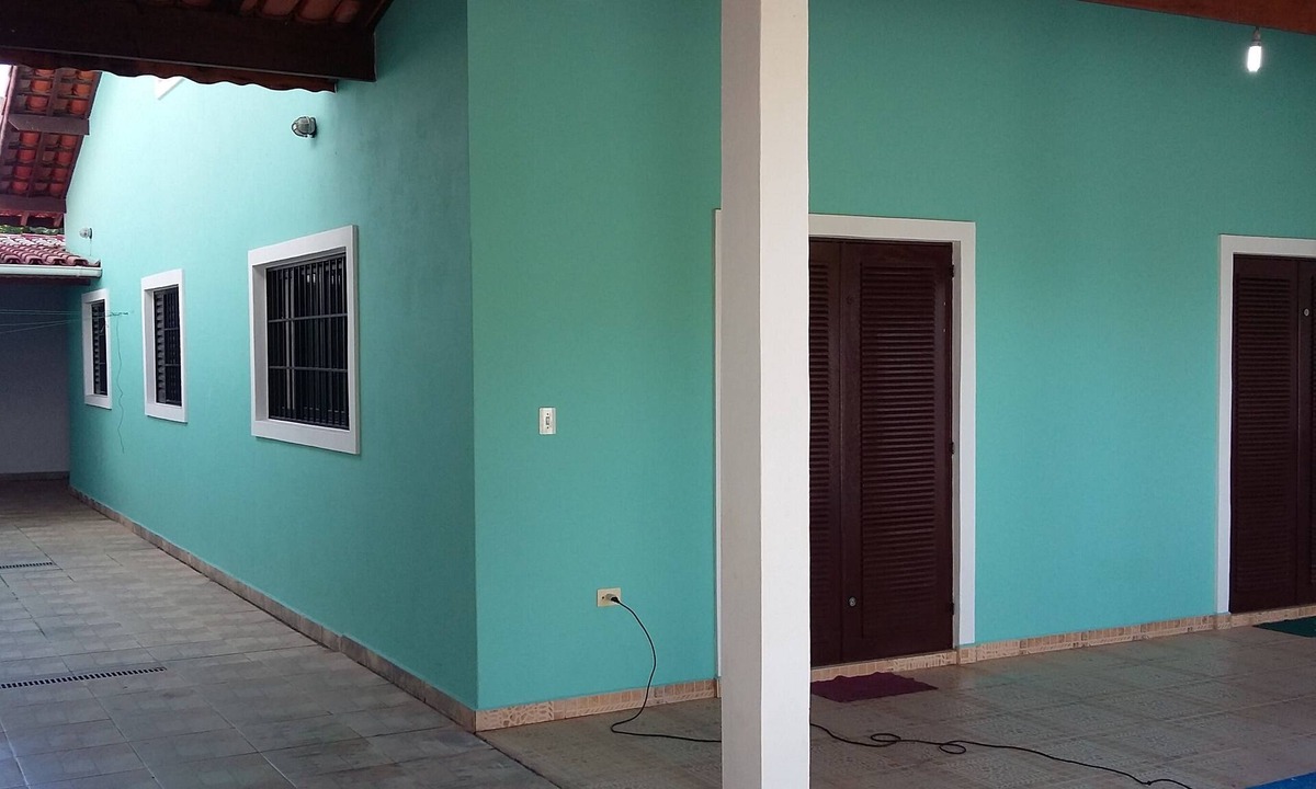 Maranduba House | Spacious family beach house 150m from the sea with mountain views.