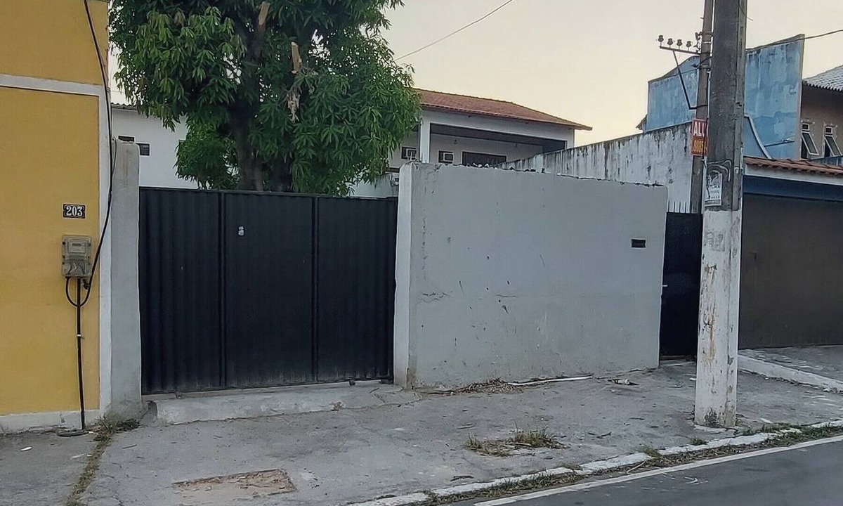 Rio de Janeiro Apartment | Studio apartment with garage on 25 de Agosto street.