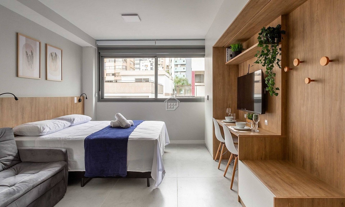 Mont'Serrat Apartment | Studio com Design Moderno em Bairro Tranquilo