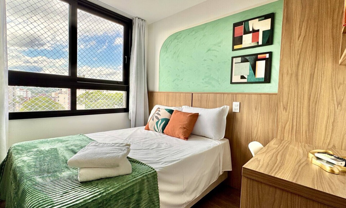 Alto da Gloria Apartment | Studio compacto próximo CoutoPereira com Ar e vaga