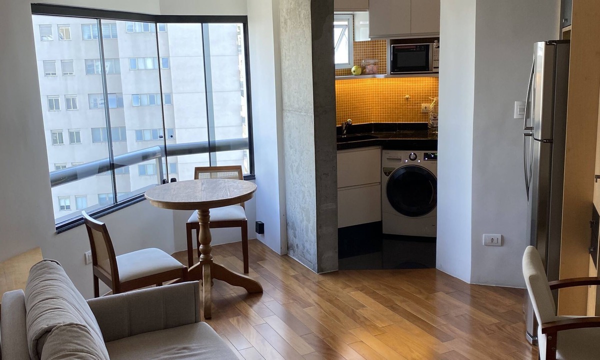 Paraiso Apartment | “Stylish Flat with Maid & Free Parking”
