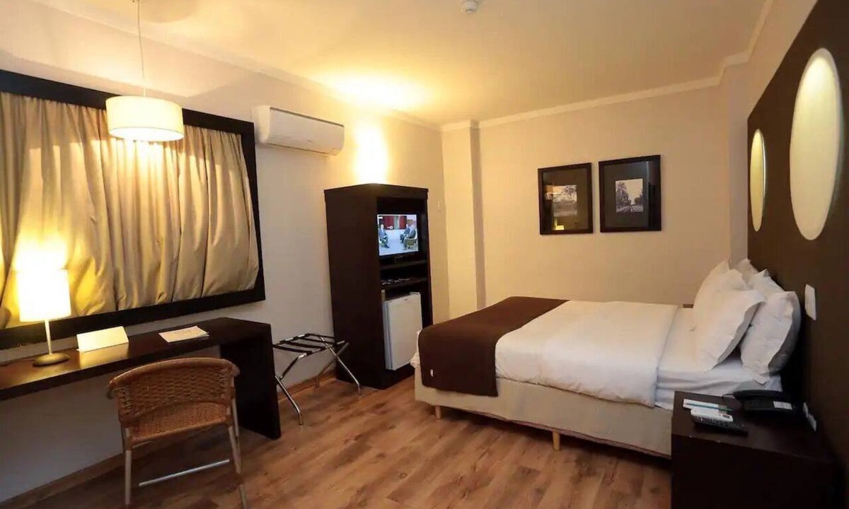 Ribeirao Preto Hotel | Stylish Room Perfect for Solo Adventures | Outdoor Pool Access + Free Breakfast