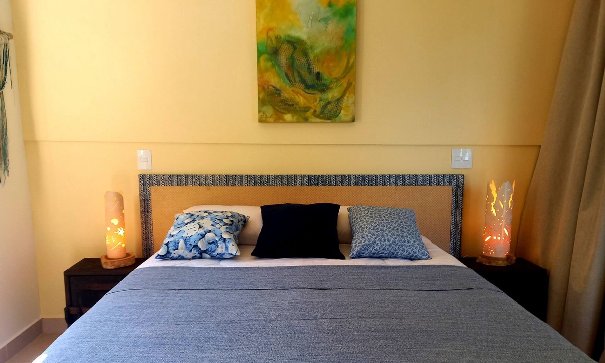 Ilhabela Apartment | Suites on Santa Teresa Beach, 800 meters from the village.