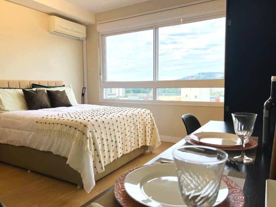 Partenon Apartment | Terraço, Aconchegante, Gym, Ar, WiFi, PUCRS, Pet