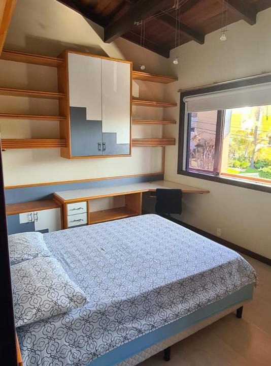 Velha House | Theora Quarto Amora