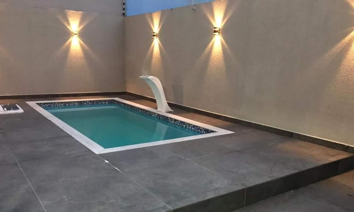 Centro House | Triplex house with pool and games room