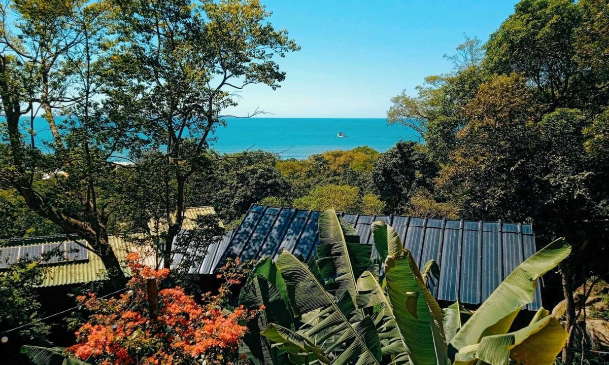Florianopolis Cabin | Tucano Chalet with sea and nature views of Solidão Beach