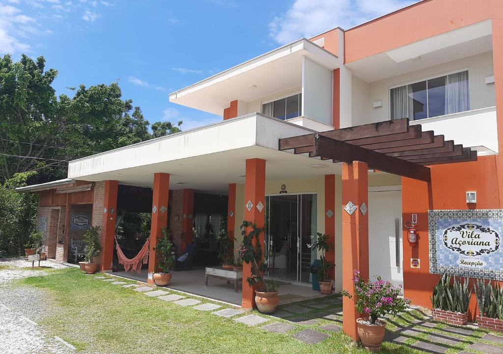Praia da Armacao do Itapocoroi House | vila açoriana