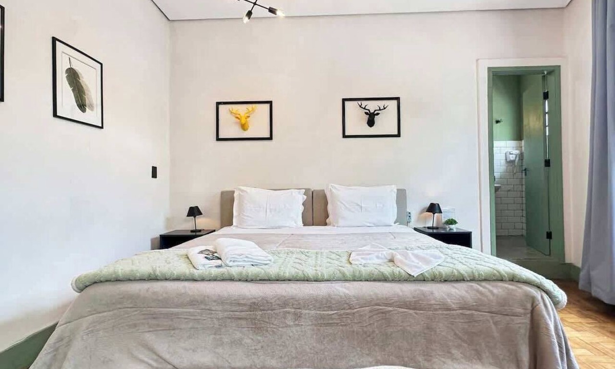 Abernessia House | Villa Aberdeen 01 · Villa Aberdeen | Wi-Fi | Central | Garagem, Qua.