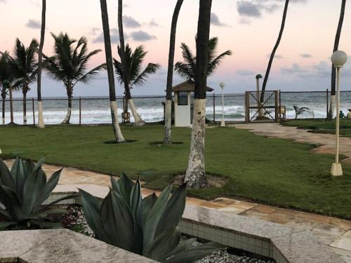 Vilas do Atlantico Apartment | Village à beira-mar ,piscina, limpeza inclusa, em Vilas do Atlântico