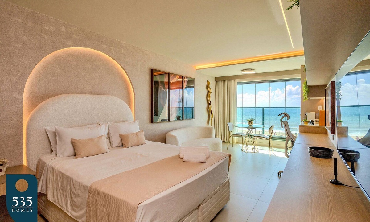 Armacao Apartment | Wake up in Armação with a wide ocean view