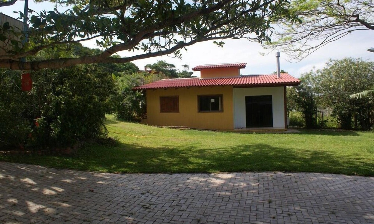 Pinheira House | Whale watcher! Attention! Job openings for February and Carnival.