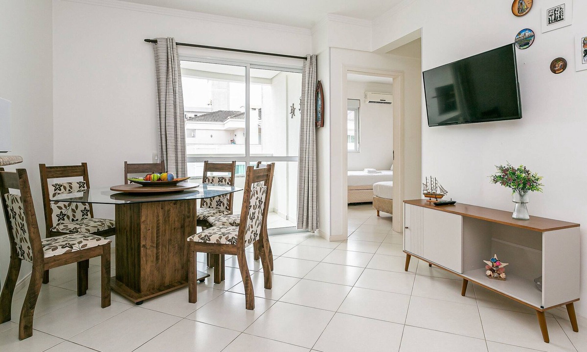 Canasvieiras Apartment | Wi-Fi 300MB | Dining | Near the Beach #CANA20