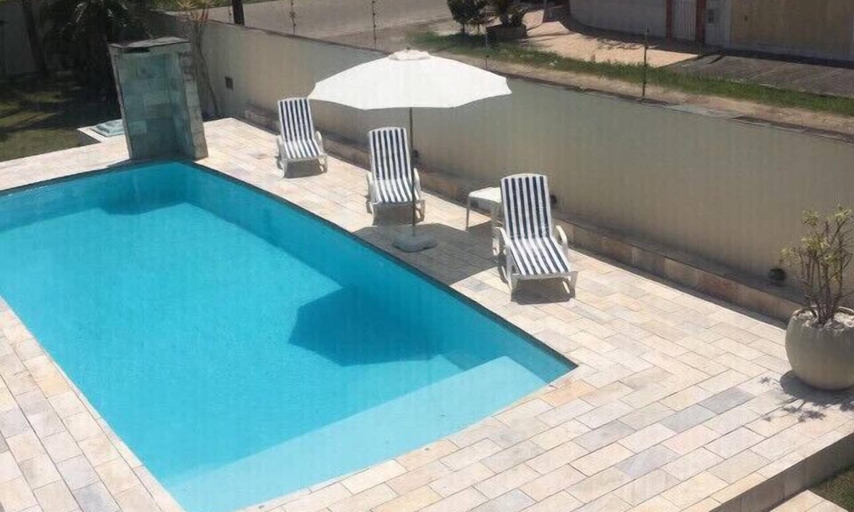 Gaivota House | Wonderful Itanhaém with a huge swimming pool, billiards, Wi-Fi, Sky TV, lawn, and alarm system.