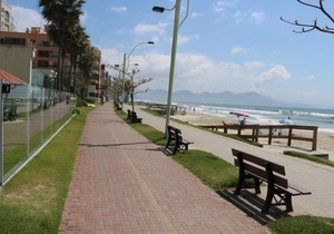 Apt. em Meia Praia