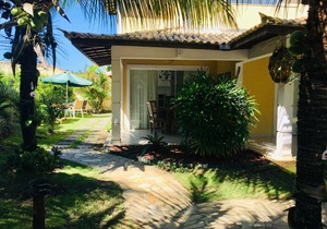 Búzios, left corner Geribá Beach. Closed condominium and very cozy.