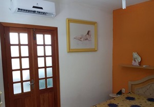 House in Itapema (Meia-Praia) for up to 18 people with air conditioning and Wi-Fi