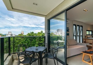 Lindo Apartamento na Praia de Mariscal com ótima localização.