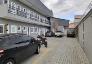 Loft4 COMPLETO AR CANAIS ASSINAT GARAGEM INTERNET prox Aparecida e Industrias in Pindamonhangaba