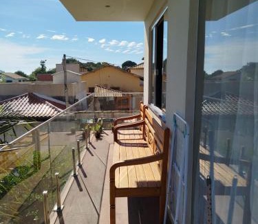 Rasa House | 05 minutos da praia - Casa Superior céu azul Buzios
