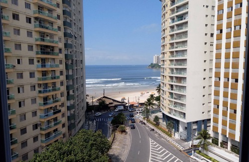 Barra Funda House | 1 sleep Pitangueiras Beach view. Noble Region of Guaruja
