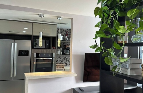 Recreio dos Bandeirantes Apartment | 2-Bedroom Apartment with Pool and Garage, 500m from the Beach