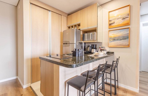 Bigorrilho Apartment | 2 Quartos no 20º Andar com Vista e Churrasqueira no Sky Batel · Ar Total
