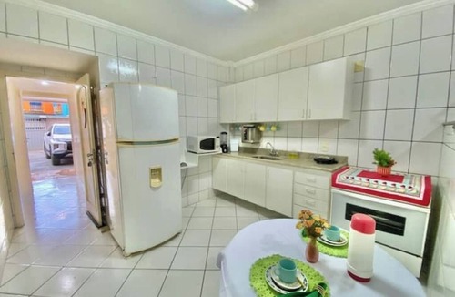 Praia do Morro Apartment | 3-Bedroom Apartment in Praia do Morro - 2 Parking Spaces and BBQ
