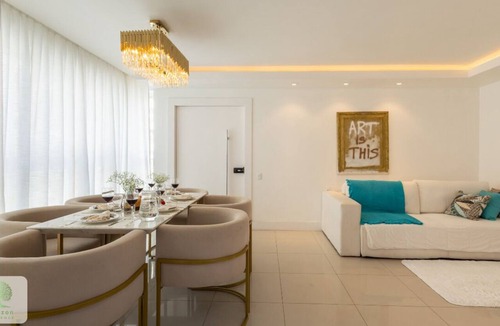 Centro Apartment | 300m from the sea, 3 Suites, 2 Garages