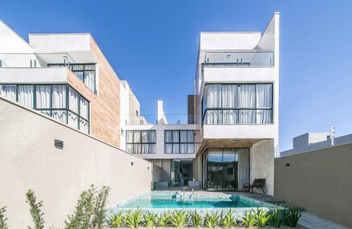 Nova Esperanca House | 4 Triple Bedroom House, Private Pool