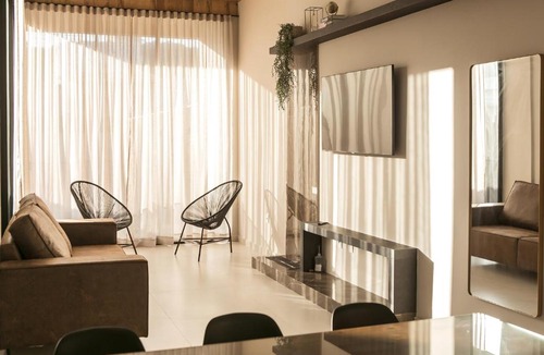 Nova Esperanca House | 4 Triple Bedroom House, Private Pool