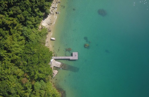 Paraty House | 40-foot sailboat with 2 suites, accommodation and excursions.