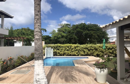 Canto do Mar House | 5 suites, a 3-minute walk to the best beach in Guarajuba.