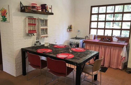 Cunha House | A comfortable retreat in the Atlantic Forest near the Serra do Mar State Park.