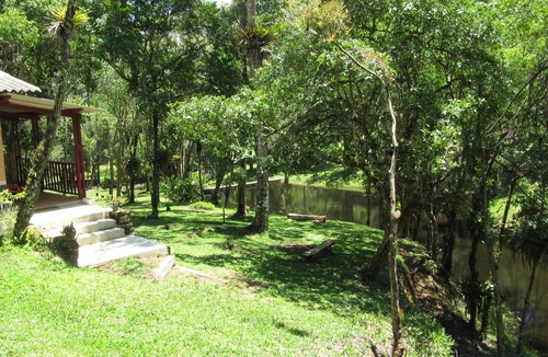 Cunha House | A comfortable retreat in the Atlantic Forest near the Serra do Mar State Park.