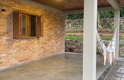 Bento Goncalves Cottage | A cozy retreat in the Vale dos Vinhedos (Valley of the Vineyards).