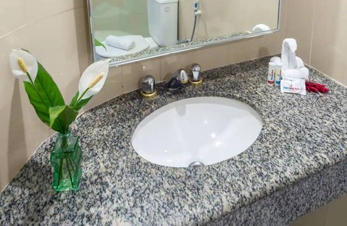 Eunapolis Hotel | Accommodation for Couple w/Pet! | Churrascaria Estrela do Sul - 0.9 Mi Away