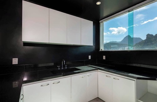 Copacabana Apartment | ADV001 Luxurious penthouse for 10 on Copa's beach