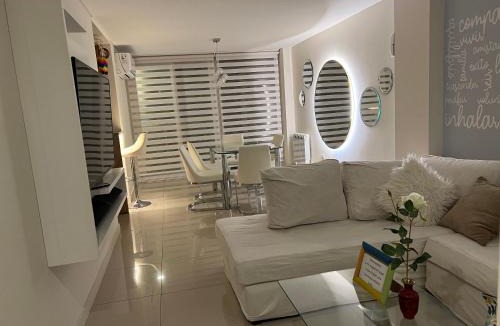 La Perla Apartment | Alucinante departamento en La Perla 3 ambientes con aire acondicionado y calefacción central con cochera cubierta