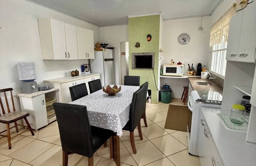 Arroio do Sal House | Amazing patio with pool and 4 bedrooms. Berti House: Garden House