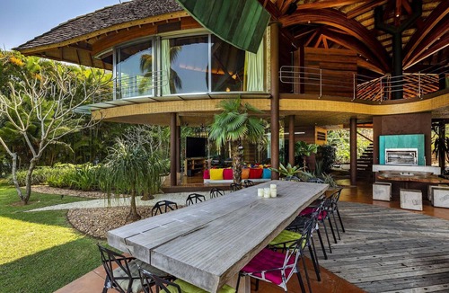Mambucaba Villa | Ang001 - The Leaf House, Brazilian Icon