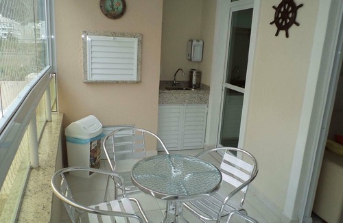 Ingleses Norte Apartment | Annual rental April to December - Fully Furnished