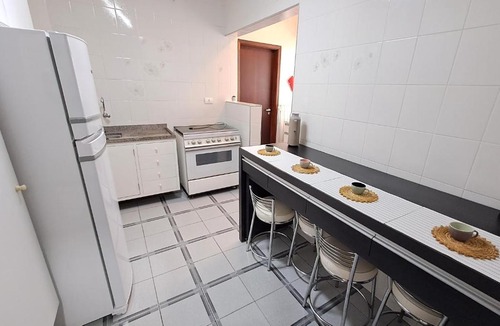 Vila Julia Apartment | Ap confortável - Praia Enseada - 250m praia