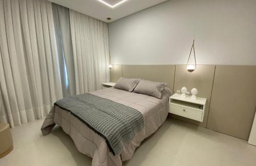 Andorinha Apartment | Apartamento vista ao mar em Meia Praia 3 suítes