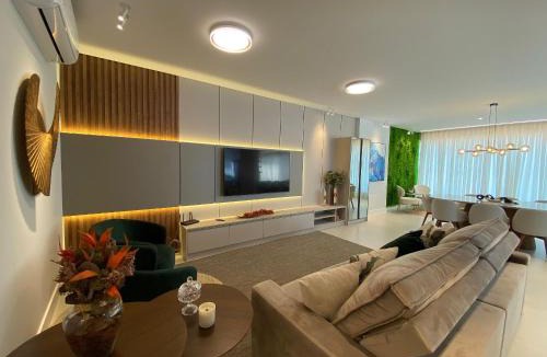 Andorinha Apartment | Apartamento vista ao mar em Meia Praia 3 suítes