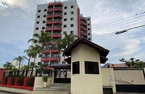Martim de Sa Apartment | Apartment in Martim de Sá, 100 meters from the beach with sea view.